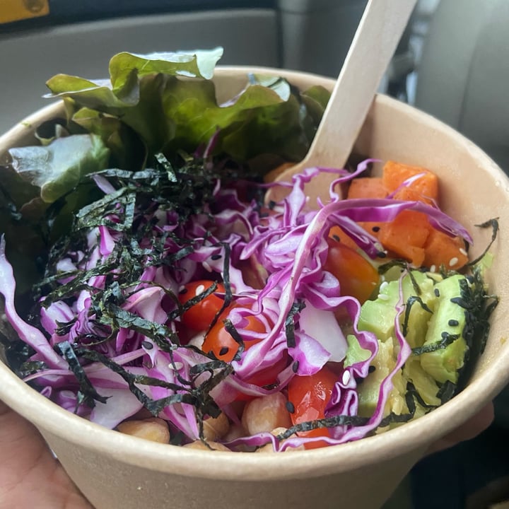photo of Veganerie quinoa sushi bowl shared by @sebalex on  18 Sep 2022 - review
