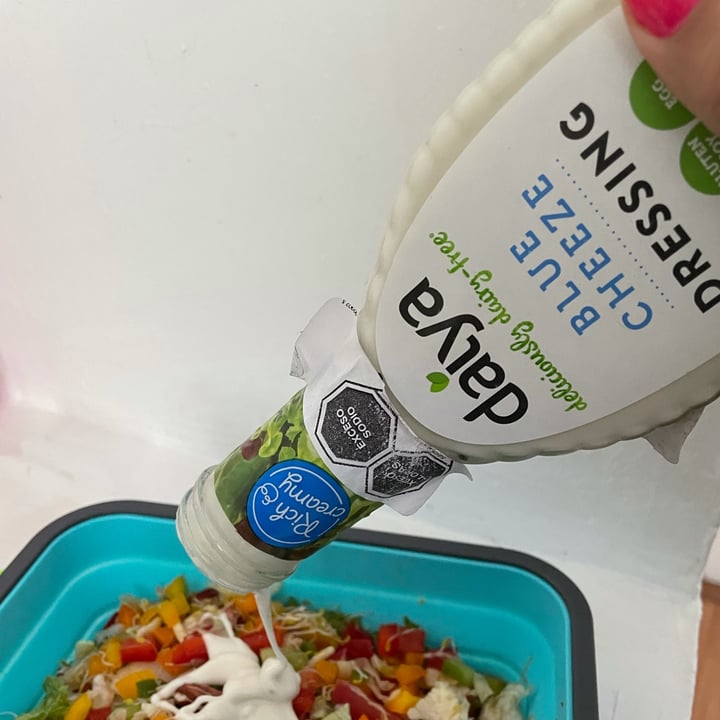 photo of Daiya Blue Cheese dressing shared by @veganads on  25 Jan 2022 - review
