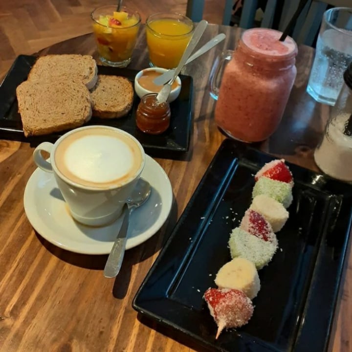 photo of Aló Tienda & Cafe Merienda Vegana shared by @veganamica on  16 Apr 2021 - review