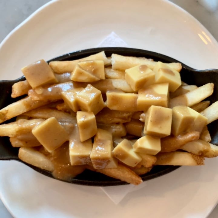 photo of LOV Restaurant Poutine shared by @nfeldbaum on  22 Apr 2020 - review