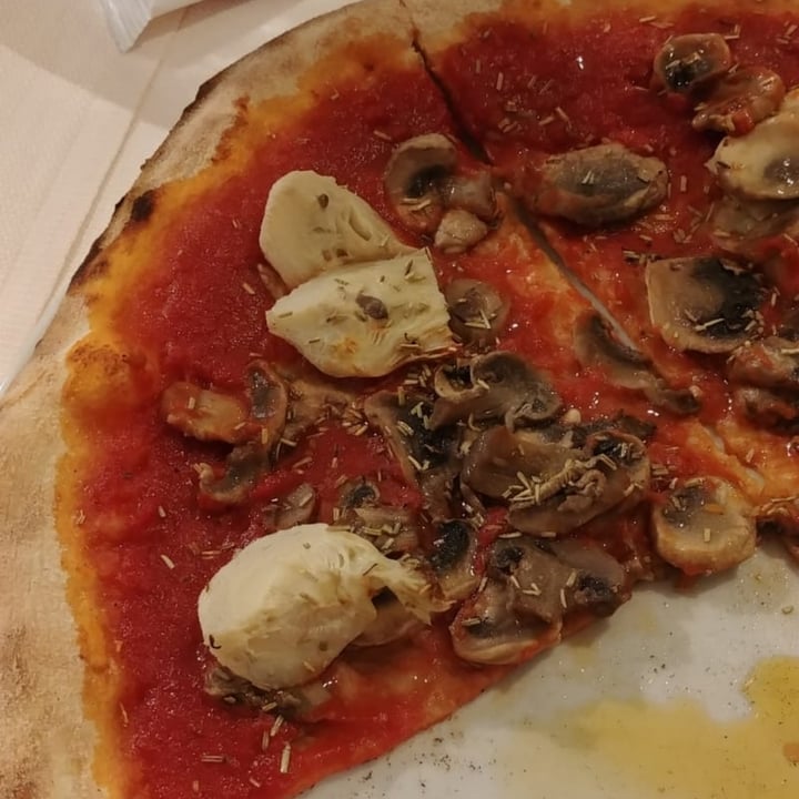 photo of Due Fogher Pesci e Pizze Marinara Con Carciofini E Funghi shared by @elena1704 on  25 Sep 2021 - review