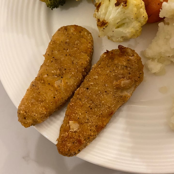 review photo of Gardein Seven Grain Crispy Tenders shared by @evafenn on 05 Dec 2020 - review