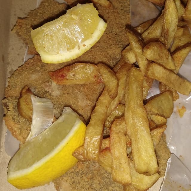 Photo of the dish “Milanesa De Seitan Con Papas Fritas”