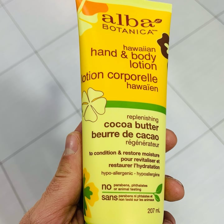 photo of Alba Botanica Hawaiian Hand & Body Lotion shared by @isafaciano on  21 Nov 2021 - review