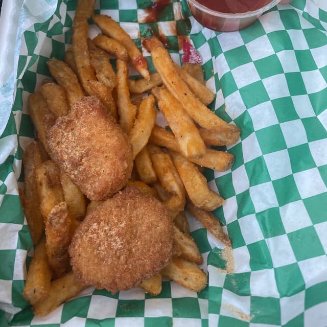 Foto do prato “World Famous Chik’in Nuggets”