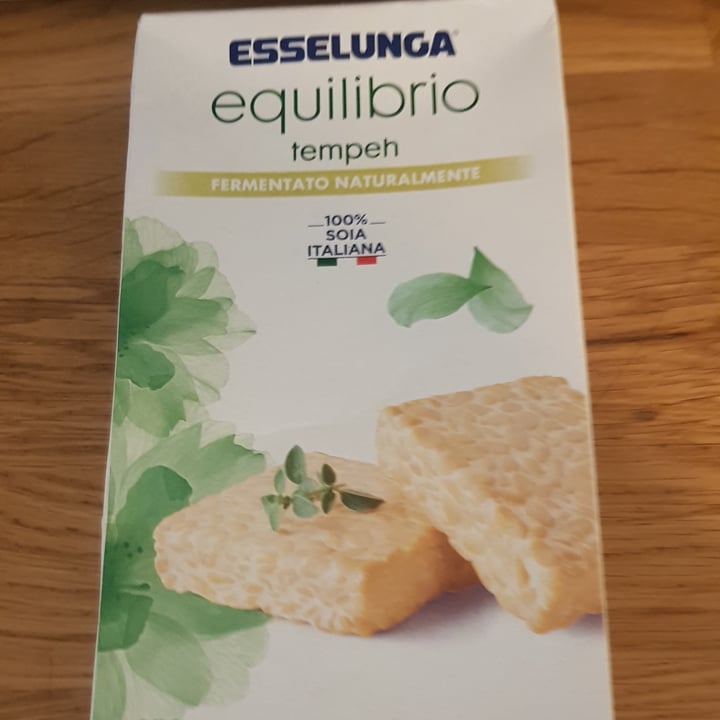 photo of  Esselunga tempeh shared by @giulipimpiveg on  24 Feb 2022 - review