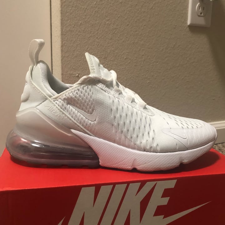 photo of Nike Nike Air Max 270 shared by @kaorytobias on  18 Jan 2022 - review