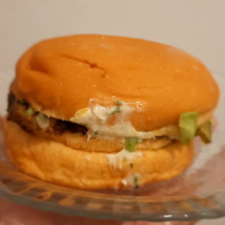 photo of NOW BURGER Hambúrguer De Castanha De Caju Defumado shared by @dfa on  29 May 2022 - review