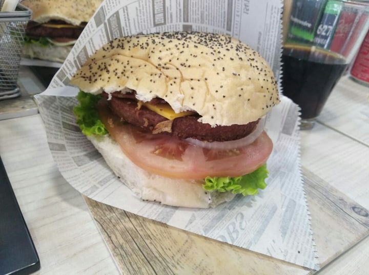 photo of La Cuchara Veggie Beyond Burger shared by @marga on  20 Aug 2019 - review