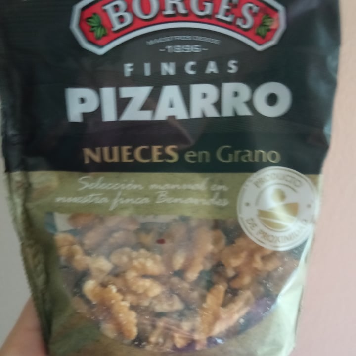 photo of Borges Nueces en grano shared by @rosaliab on  14 Dec 2022 - review