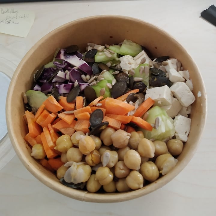 review photo of Tasty Poke Zamboni Poke media vegana shared by @radhamanfrida on 02 Oct 2022 - review