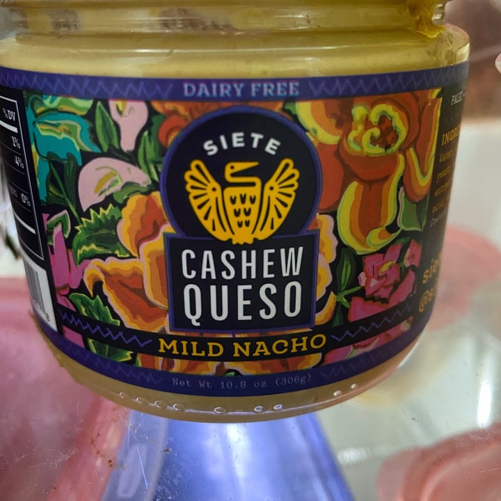 photo of Siete Family Foods Mild Nacho Cashew Queso shared by @jessicadalton on  29 Oct 2020 - review