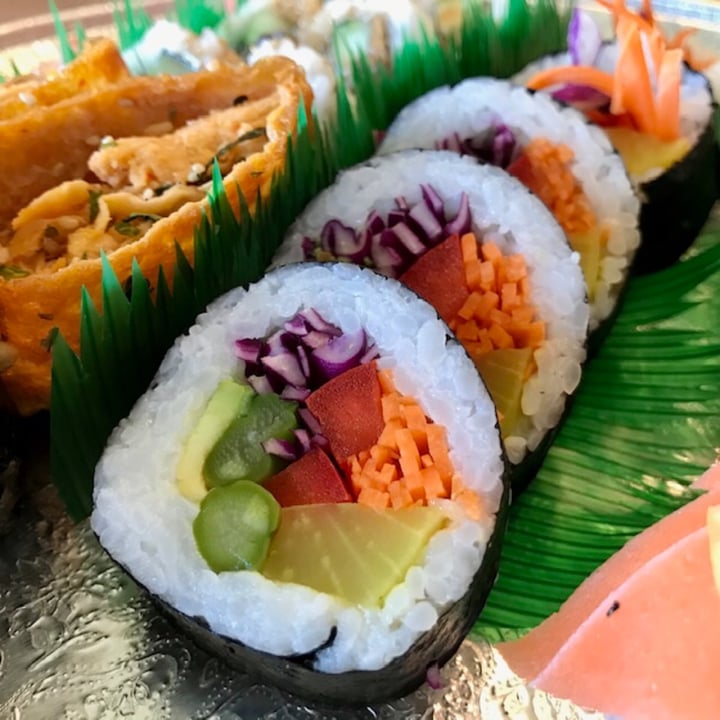 photo of Sushi Quatro Lynnott Roll shared by @pdxveg on  17 May 2020 - review