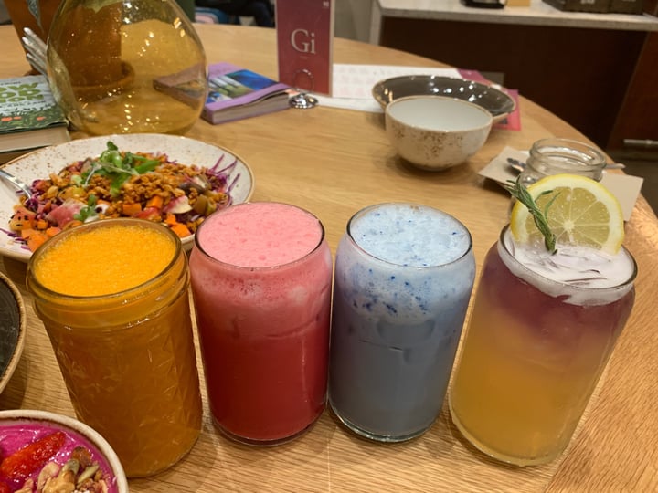 review photo of Life Alive Organic Cafe Ocean Blue Latte shared by @aestheticallyadventurous on 03 Apr 2019 - review