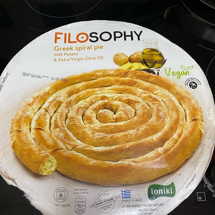 photo of Filosophy Greek spiral pie with Spinach & Extra Virgin Olive Oil shared by @thatveganyogini on  29 Aug 2022 - review