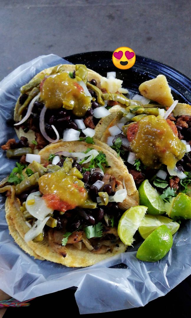 photo of Por Siempre Vegana Taquería Vegan tacos shared by @analysalcedo2 on  13 Jun 2019 - review