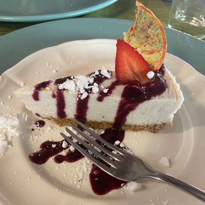 photo of Farmhouse La Becerca cheesecake agli agrumi shared by @caterinafalcioni on  03 Apr 2022 - review
