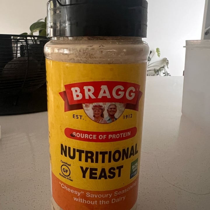 photo of Bragg Bragg nutritional Yeast shared by @dinkydi-101 on  18 Oct 2022 - review