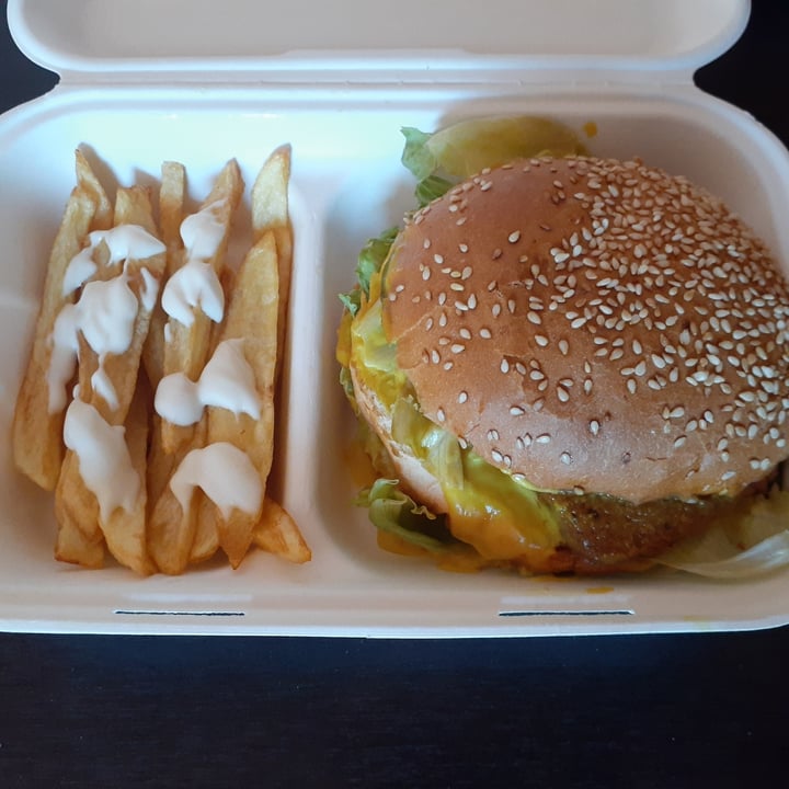 photo of Plant - Camps bay Plant Burger shared by @vegancheez on  06 Dec 2020 - review