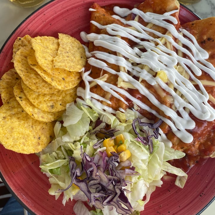 photo of Taco Bar Vegan Enchilada shared by @chiaralof on  30 Jul 2022 - review