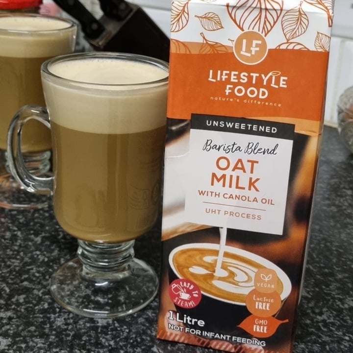photo of Lifestyle Food Unsweetened Barista Blend Oat Milk shared by @livingkindly on  07 Jun 2022 - review