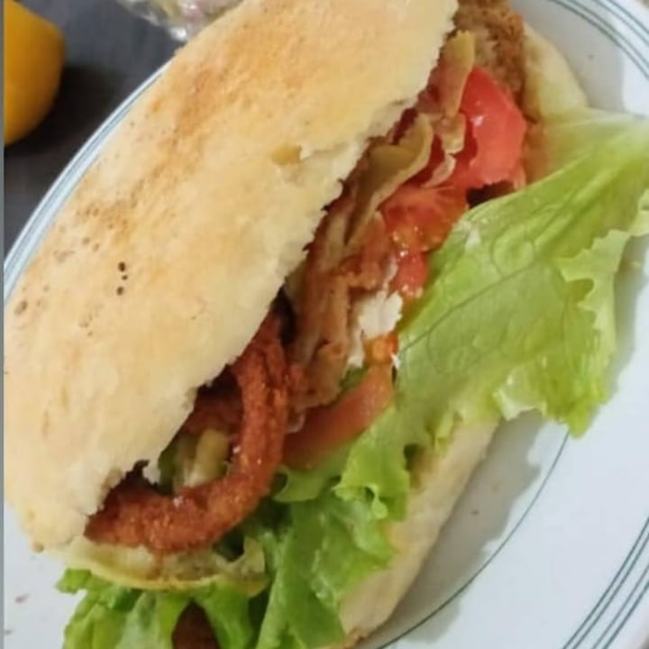 review photo of El club vegano Sándwich de milanesa shared by @azog on 25 Jun 2021 - review
