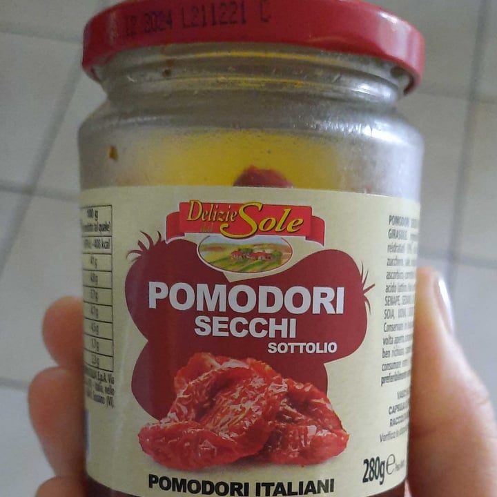 photo of Delizie dal Sole Pomodori Secchi Sottolio shared by @angygirl on  13 Apr 2022 - review
