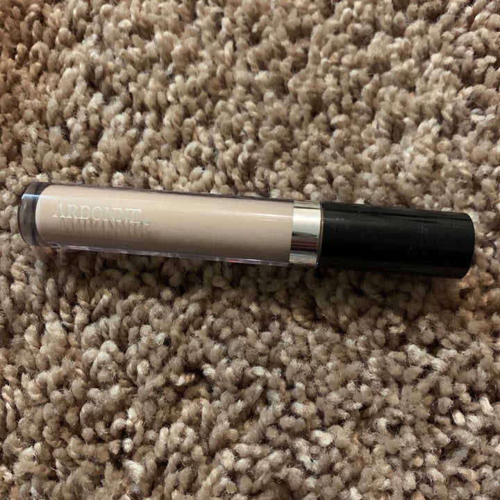 photo of Arbonne Concealer shared by @gest1971 on  29 Dec 2020 - review