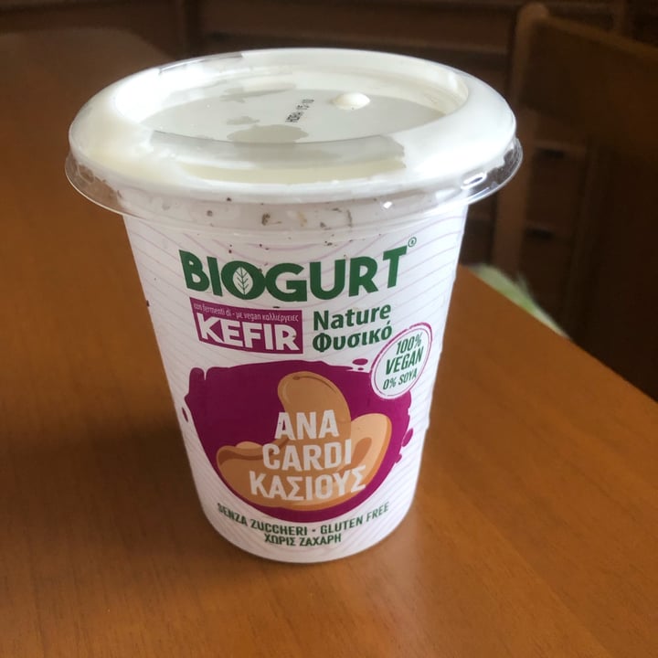 photo of Biogurt Kefir Veg di anacardi shared by @lucreziaballerini on  03 Jul 2022 - review