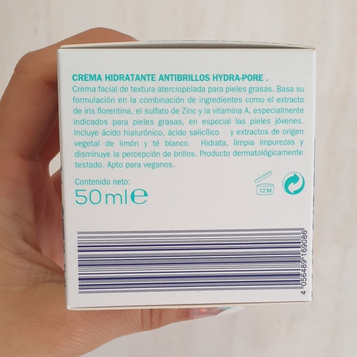 photo of Cien Crema facial shared by @lulivegan on  18 Jul 2021 - review