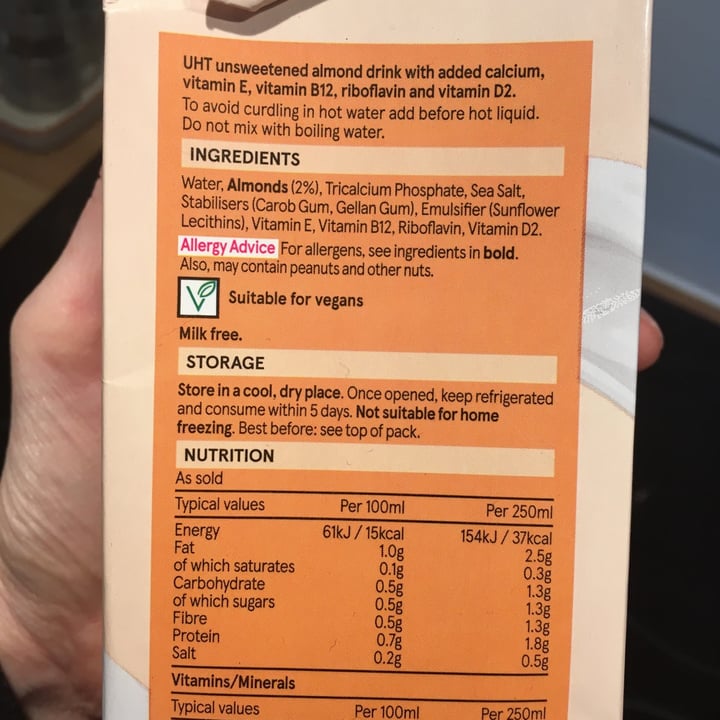 photo of Tesco Almond drink shared by @salsedine on  10 Nov 2021 - review