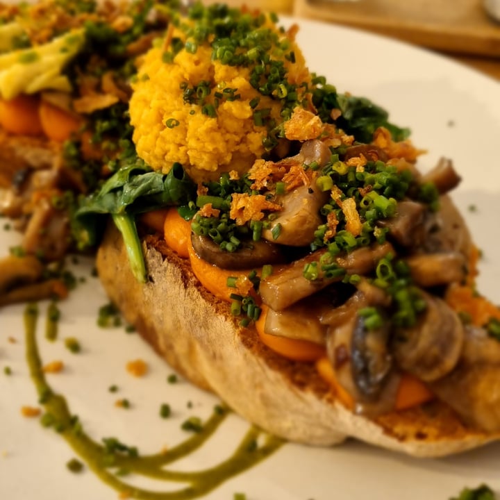 review photo of Pacífico Torrada De Boniato E Hummus shared by @veggerson on 22 Oct 2022 - review