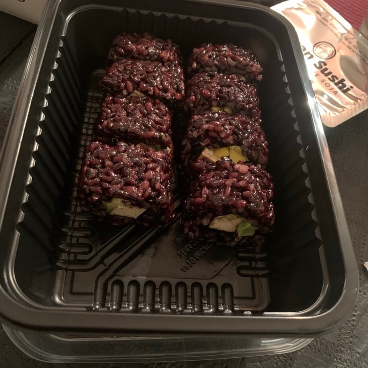 photo of Vegan Sushi Sushi Vegano shared by @canica on  11 May 2020 - review