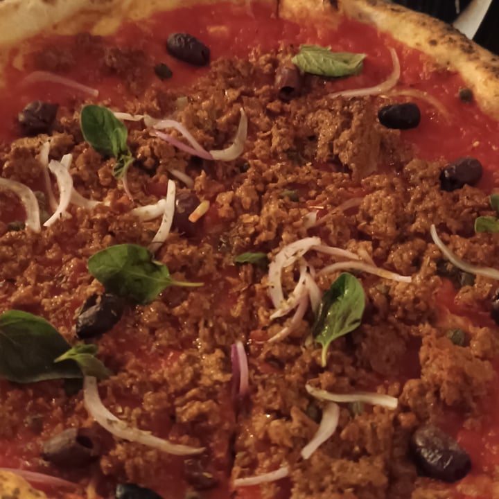 review photo of Gigi's Pizzeria tonna pizza shared by @cosset77 on 24 Nov 2022 - review