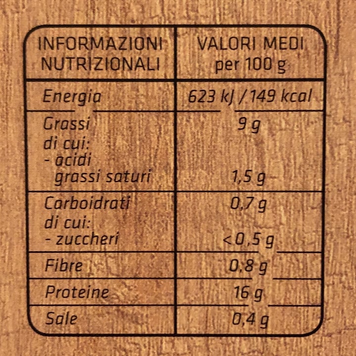 review photo of ioVEG Tofu Affumicato shared by @emmeerreti on 13 Oct 2022 - review