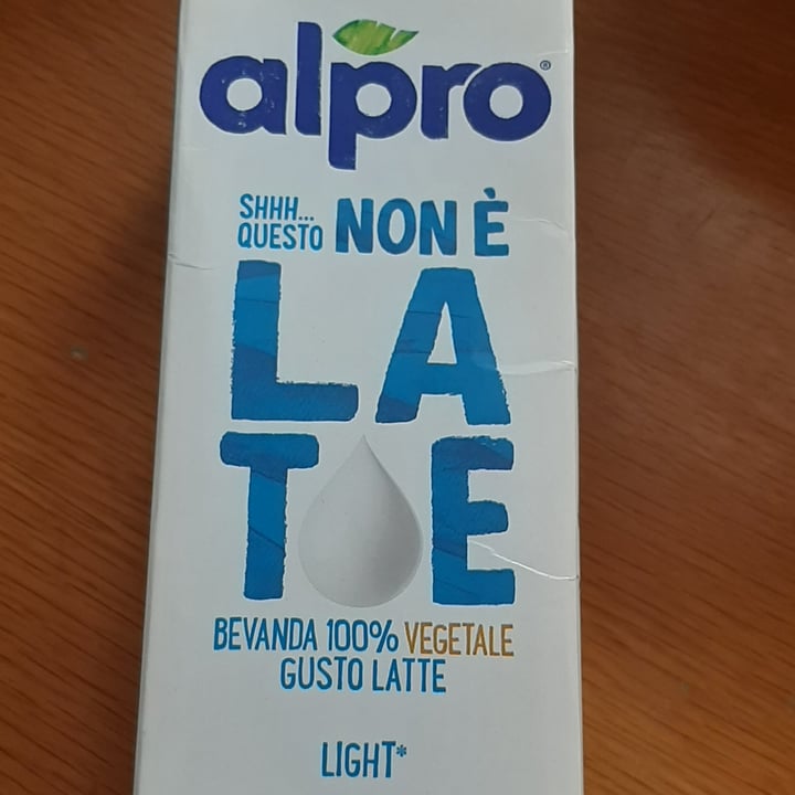 photo of Alpro Non è Latte Light shared by @sobbalza on  27 Jun 2022 - review