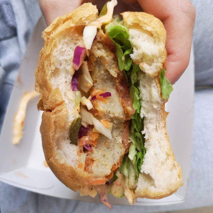 review photo of The Vegan Chef Midrand Crispy Chickn Burger shared by @pretoriavegan on 10 Oct 2021 - review