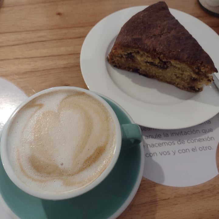 review photo of Nat Sabores Dulces Café con leche vegetal y budín de zucchini vegano shared by @arianablustein on 29 Jun 2022 - review