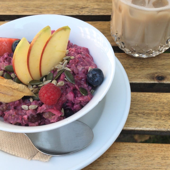 photo of Glauburg Café Beeren Bircher shared by @cocowandel on  30 Jun 2021 - review