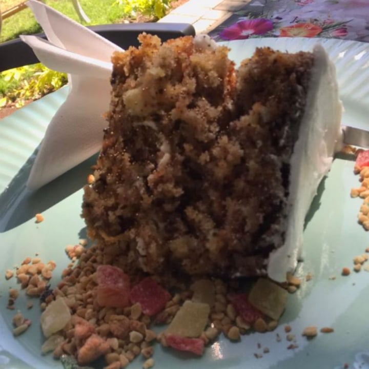 photo of Koekela Huiskafee carrot cake shared by @harmlessimpact on  18 Dec 2022 - review