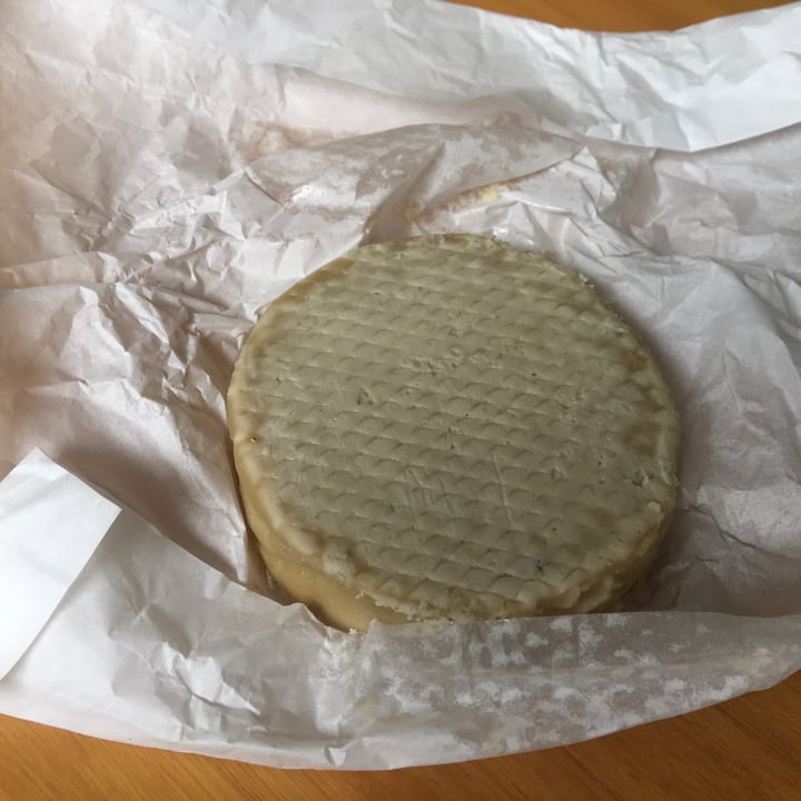 review photo of ÓPCÊVeg Queijo vegano maturado shared by @cristinamorim on 02 Nov 2021 - review