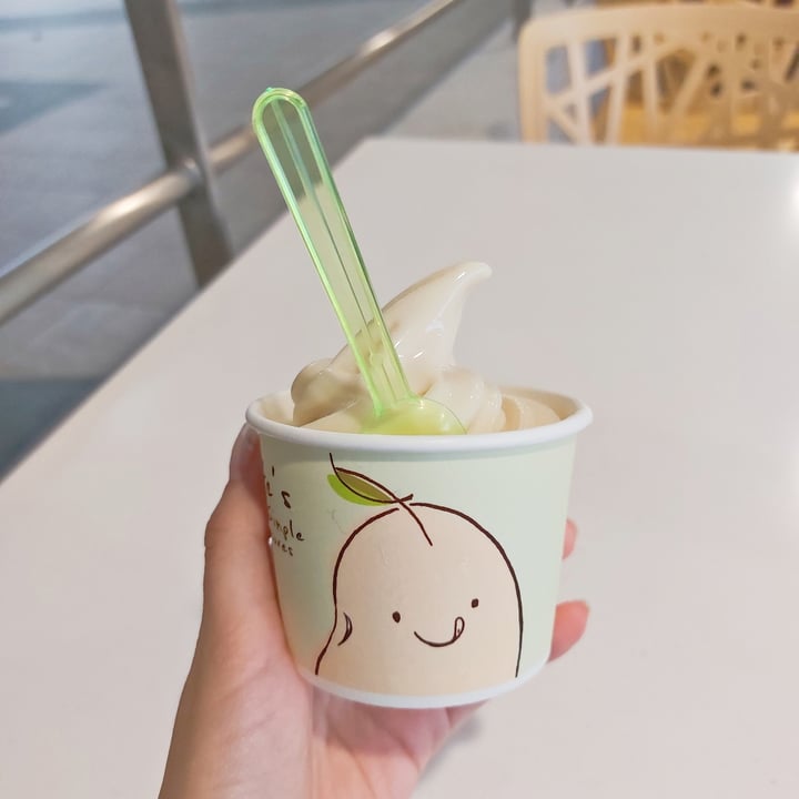 Mr Bean Western Water Catchment, Singapore Ice Cream Review abillion