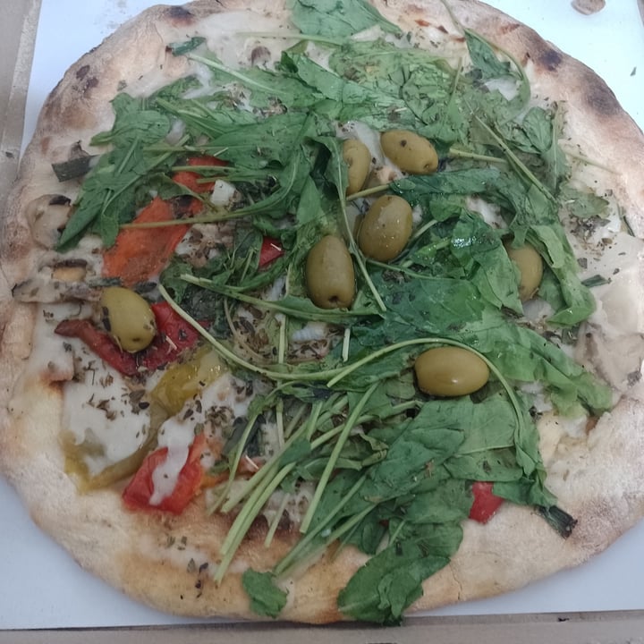 review photo of Lontano Pizza Pizza Vegana "Carciofono" O Algo Asi shared by @unjorge on 08 Mar 2022 - review