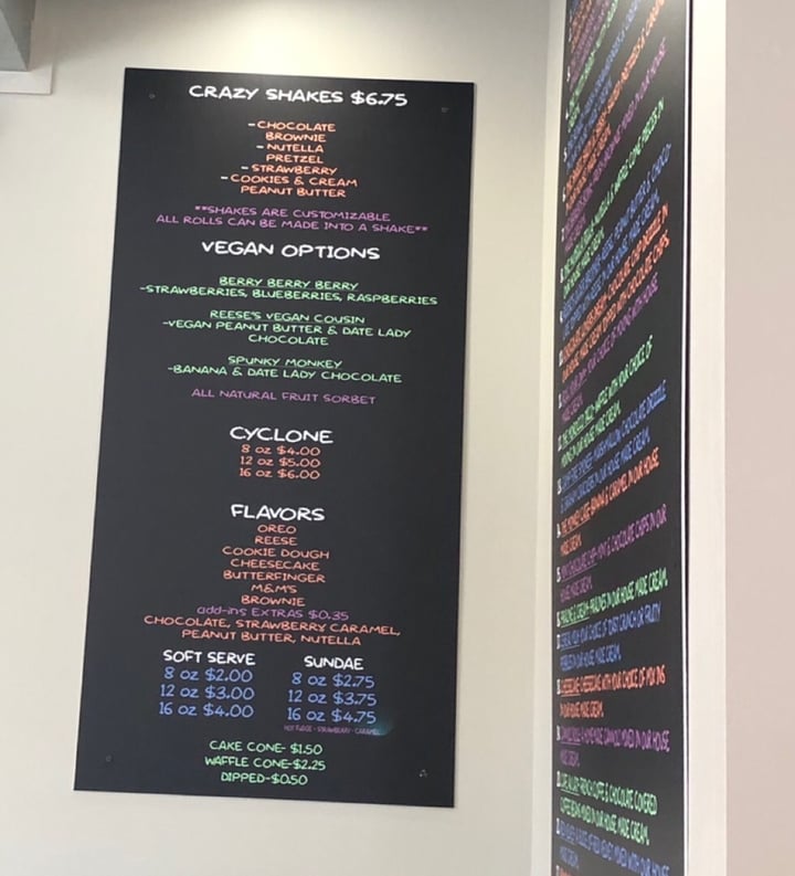 review photo of Roule Rolled Ice Cream Gretna Berry, Berry, Berry shared by @sparkle1331 on 29 Aug 2019 - review
