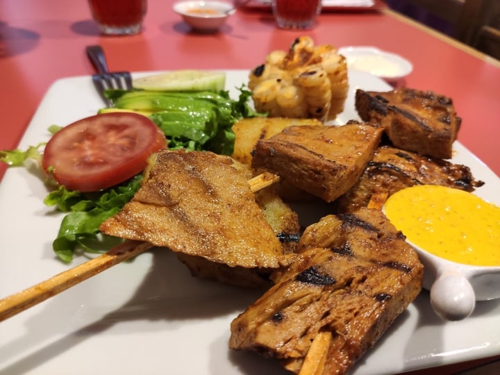 review photo of Loving Hut - Golden Food Anticucho Vegano shared by @rubenha on 13 Feb 2020 - review
