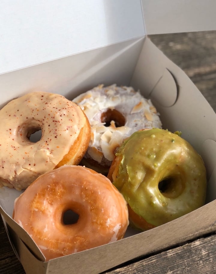 photo of SuzyQ Doughnuts Vegan-Friendly Doughnut shared by @tarsbo on  10 Jan 2020 - review