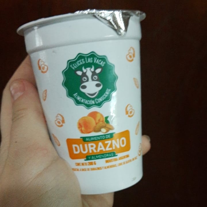 photo of Felices Las Vacas Yogur de Almendras y Durazno shared by @bartinx on  21 Jul 2020 - review