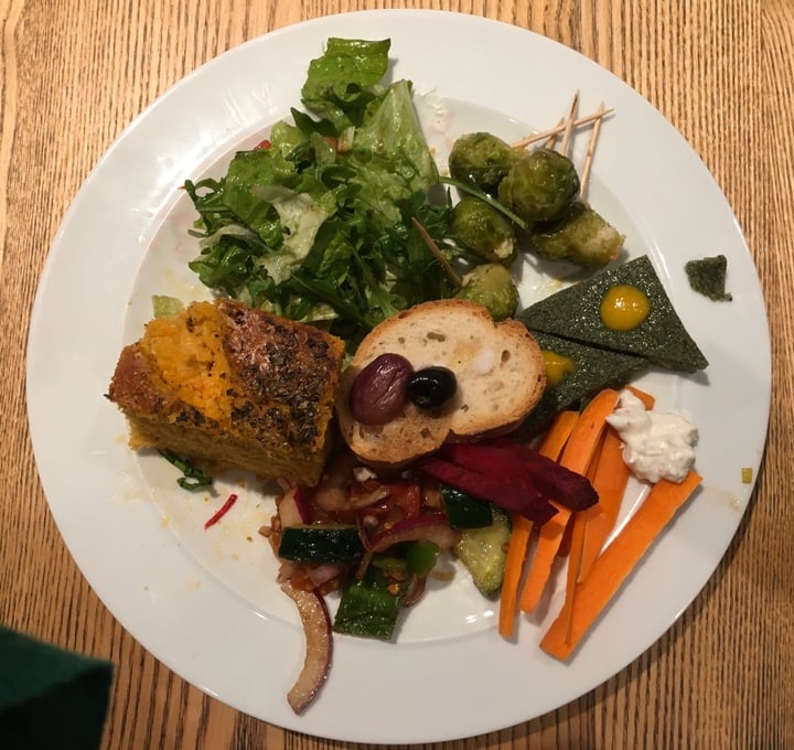 review photo of DaTerra Baixa Vegan buffet shared by @happygoat on 27 Dec 2019 - review