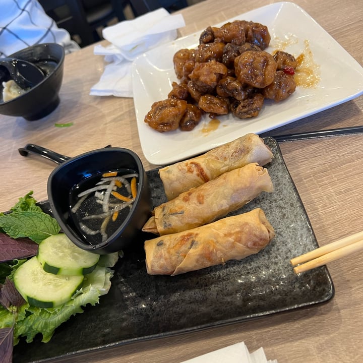 review photo of Happy Buddha Kitchen 素缘 Fried Mushrooms And “Egg Rolls” shared by @av8soulfly on 16 Nov 2022 - review