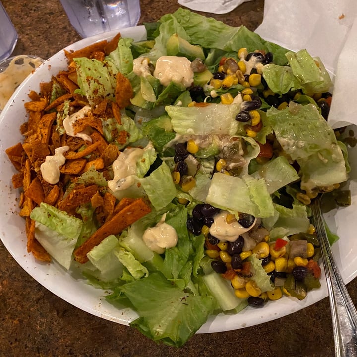 photo of Blondie's Food & Spirits Southwest Salad shared by @summerlebrun on  11 Sep 2020 - review